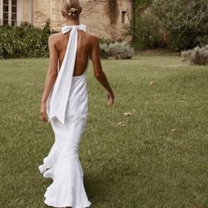 DISSH AISLE WHITE LINEN HIGH NECK DRESS size 6 medium bride bridal wedding maxi